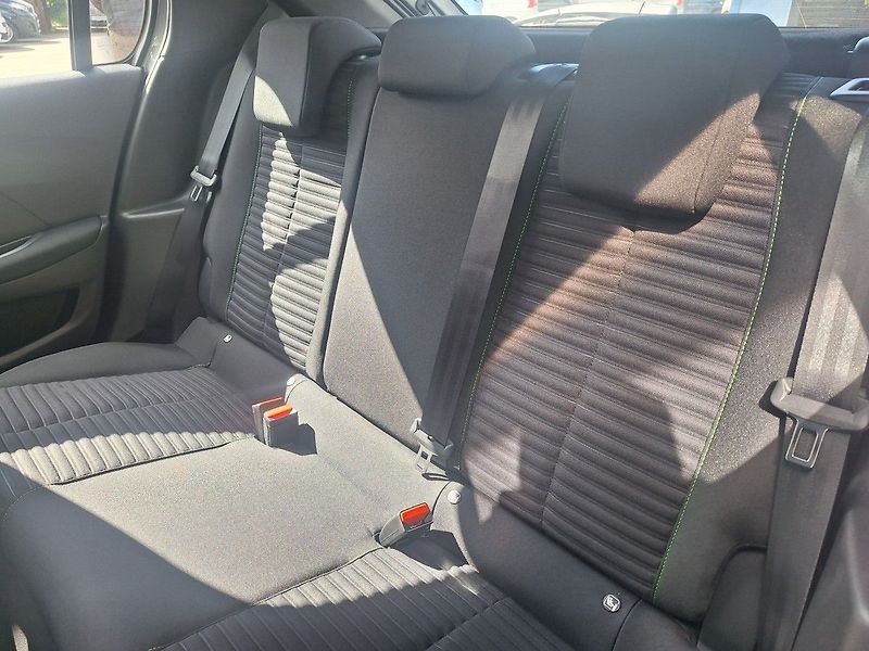 Peugeot 208 (2026) BUSINESS 1.2 TURBO 100k MAN6 - fotka 19 z 19