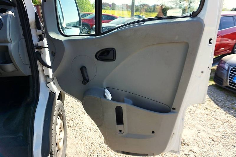 Renault Master (2005) 2,5 DCI 84 kW - fotka 14 z 26
