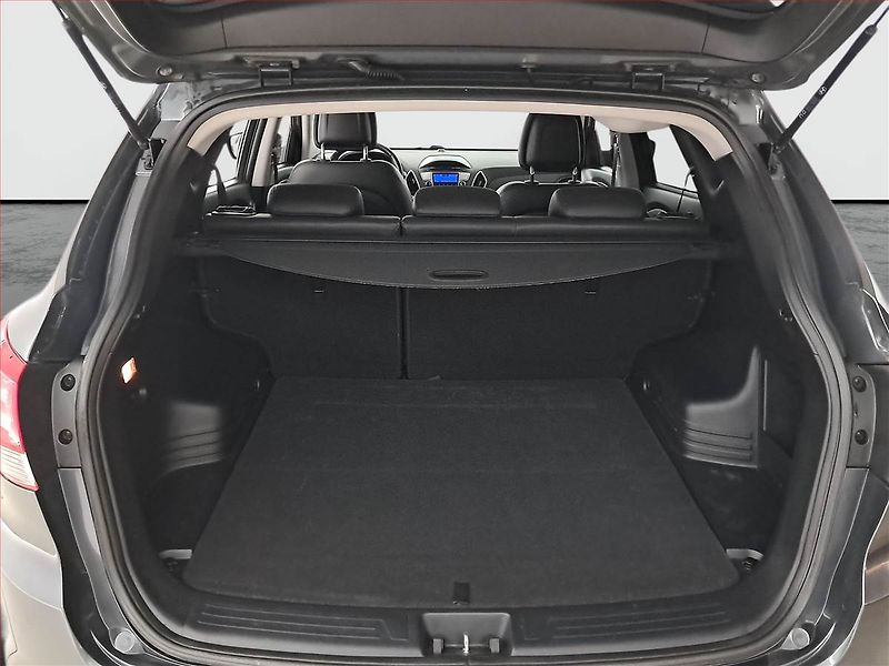 Hyundai ix35 (2011) 2.0 CVVT, 4X4 - fotka 12 z 16
