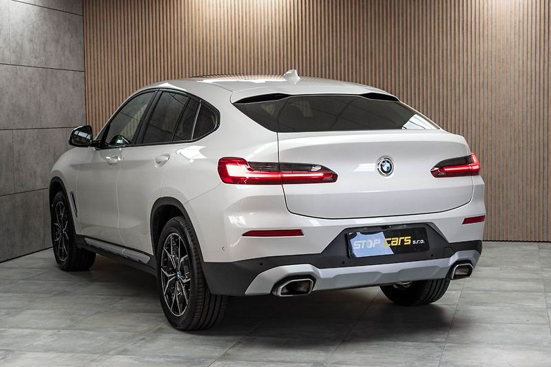 BMW X4 xD30d 210kW*HEAD-UP*TAŽNÉ*ČR - fotka 4 z 44