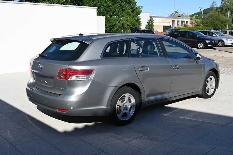 Toyota Avensis 1.8  108KW Kombi Sol 10/2009 - fotka 5 z 33