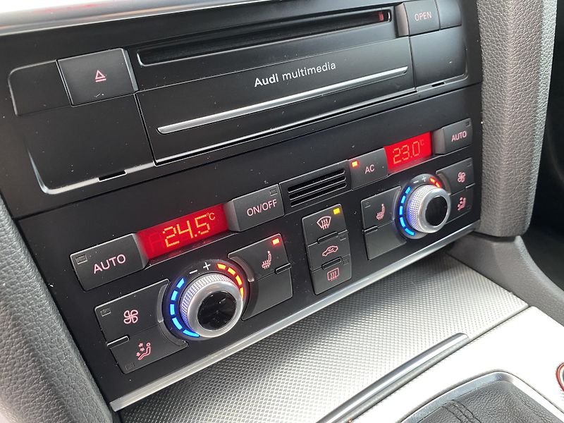 Audi Q7 3.0TDi 4x4 240PS FL 8Q SLINE!! - fotka 152 z 156