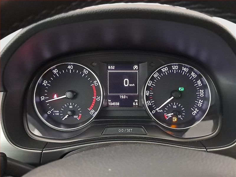 Škoda Fabia (2015) Ambition 1.2 TSI, Automat - fotka 11 z 19