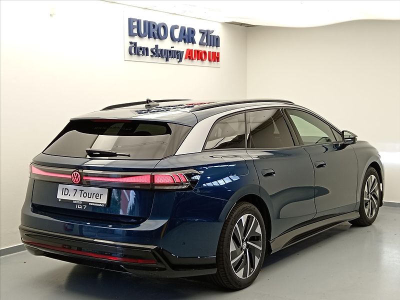 Volkswagen ID.7 Tourer Pro People 210 kW, 77 kWh - fotka 7 z 19