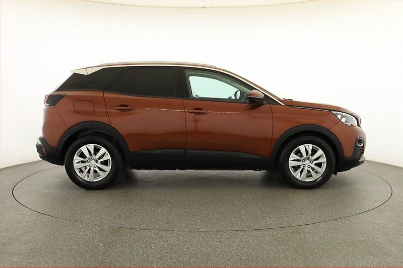 Peugeot 3008 (2017) Active 1.6 BlueHDi, Serv.kniha - fotka 6 z 15