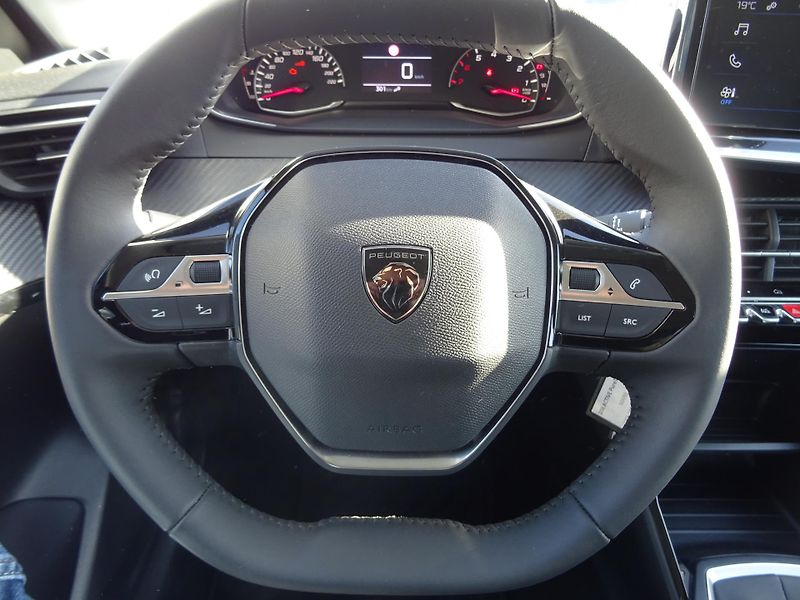 Peugeot 208 (2024) ACTIVE PureTech 100k S&S MAN6 - fotka 20 z 38
