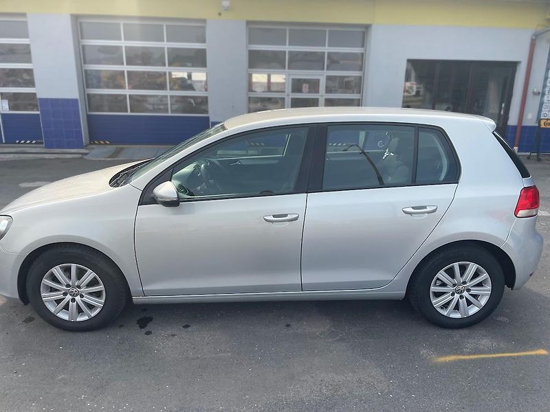 Volkswagen Golf (2010) Volkswagen Golf, 1.6 TDi - fotka 5 z 15