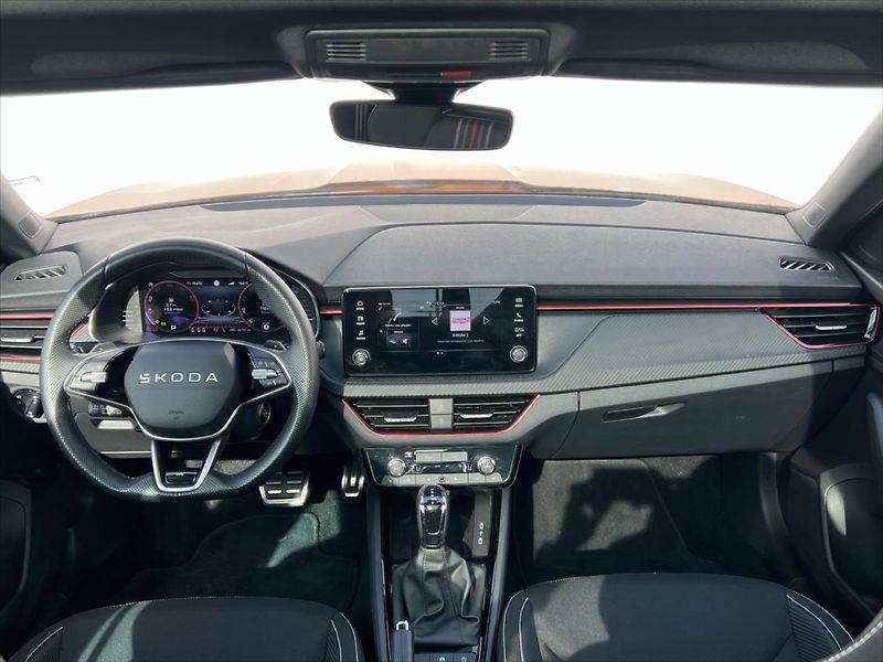 Škoda Kamiq 1,0 TSi 85kW 7DSG MONTE CARLO - fotka 5 z 31