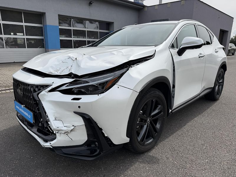 Lexus NX 350h 140kW HEAD-UP - fotka 7 z 21