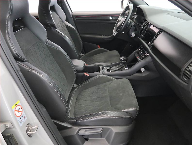 Škoda Kodiaq (2021) Sportline 1.5 TSI, digi klima - fotka 9 z 30
