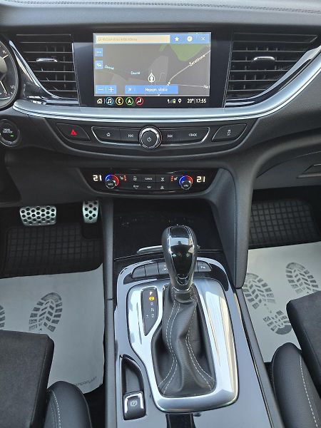 Opel Insignia 128kW 4x4 AUT Ultimate ST -DPH - fotka 13 z 40