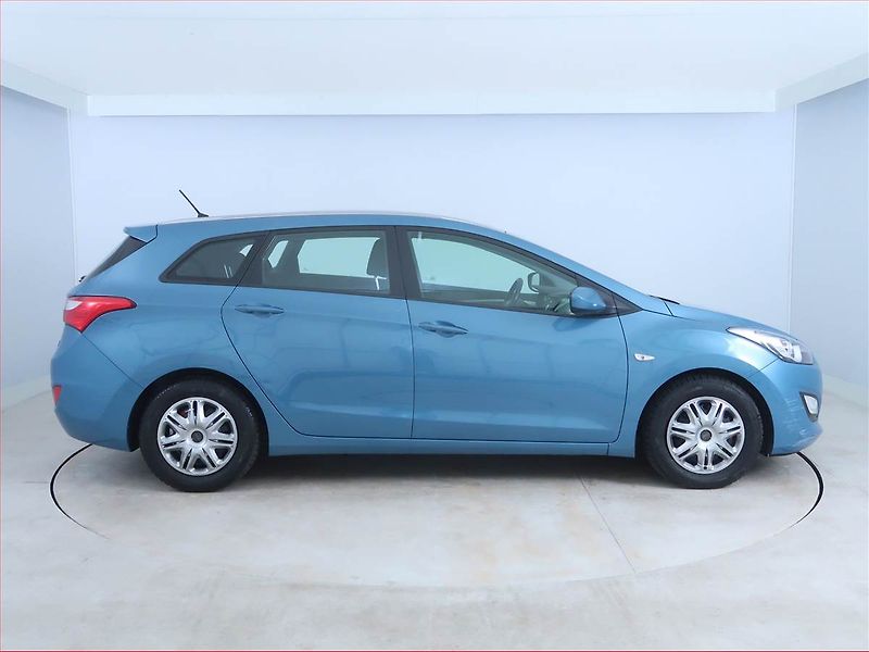 Hyundai i30 (2013) 1.6 GDI, Serv.kniha, Tempomat - fotka 6 z 18