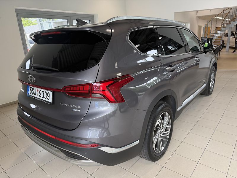 Hyundai Santa Fe (2021) 2.2CRDi 148kW Style 4x4 - fotka 4 z 20