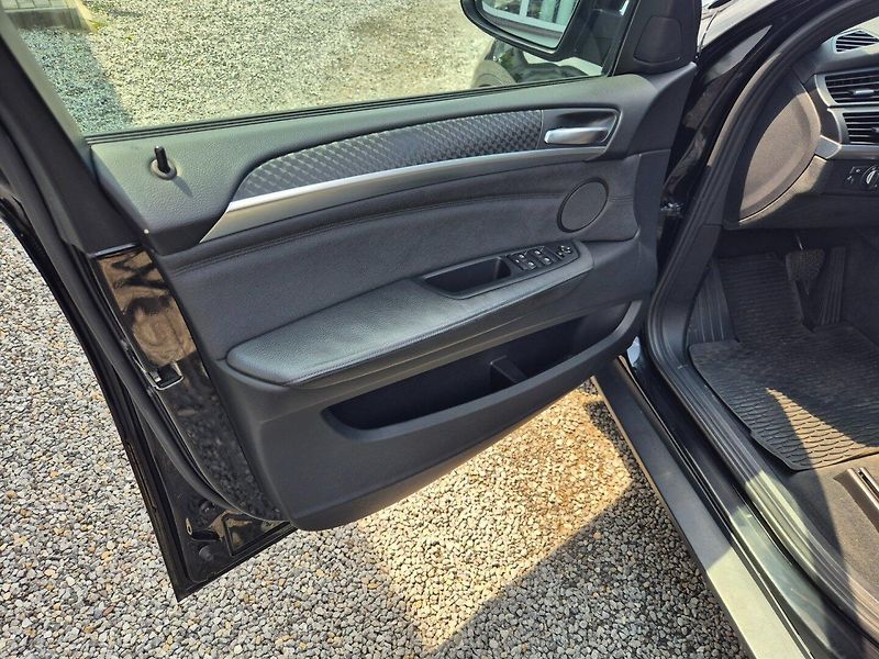 BMW X6 (2013) 3.0 D XDRIVE DPH 180 Kw - fotka 16 z 34