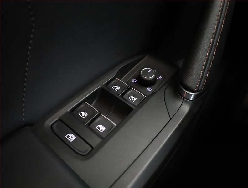 Cupra Formentor (2022) 2.0 TSI VZ 4Drive - fotka 17 z 19