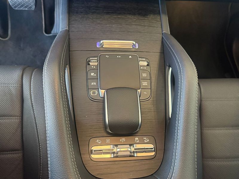Mercedes-Benz GLE 450d 4M - fotka 15 z 22