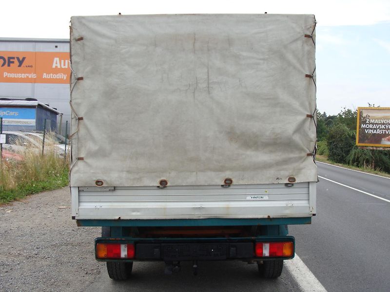 Volkswagen Transporter 1.9 TDi, 6 míst, valník - fotka 4 z 18