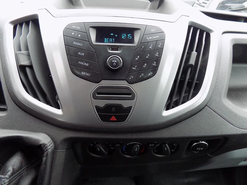 Ford Transit 2,2 TDCI 92 KW L3H2 KLIMA TZ - fotka 30 z 41