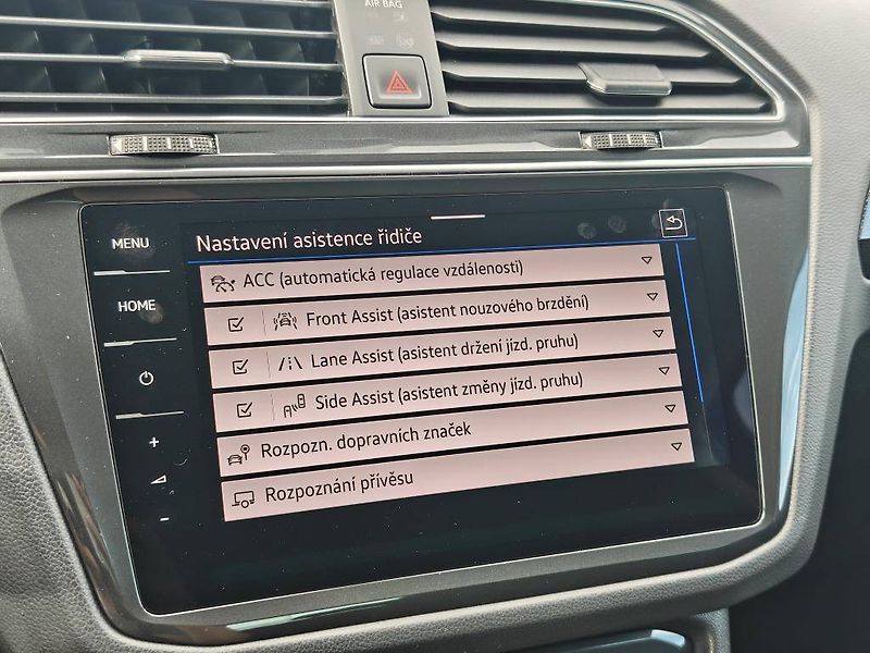 Volkswagen Tiguan Elegance 4Motion 2,0TDI - fotka 15 z 28