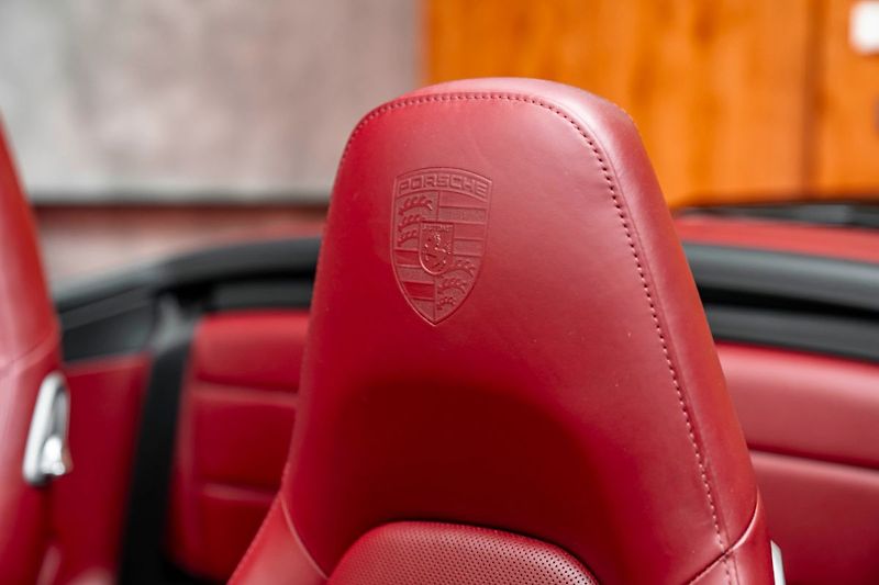 Porsche 911 Turbo - fotka 7 z 21