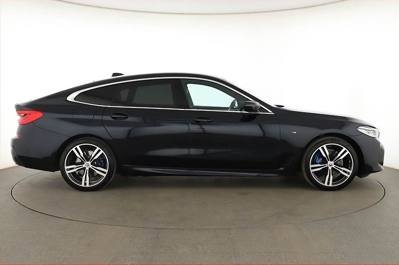 BMW Řada 6 (2022) 640i xDrive GT - fotka 6 z 20