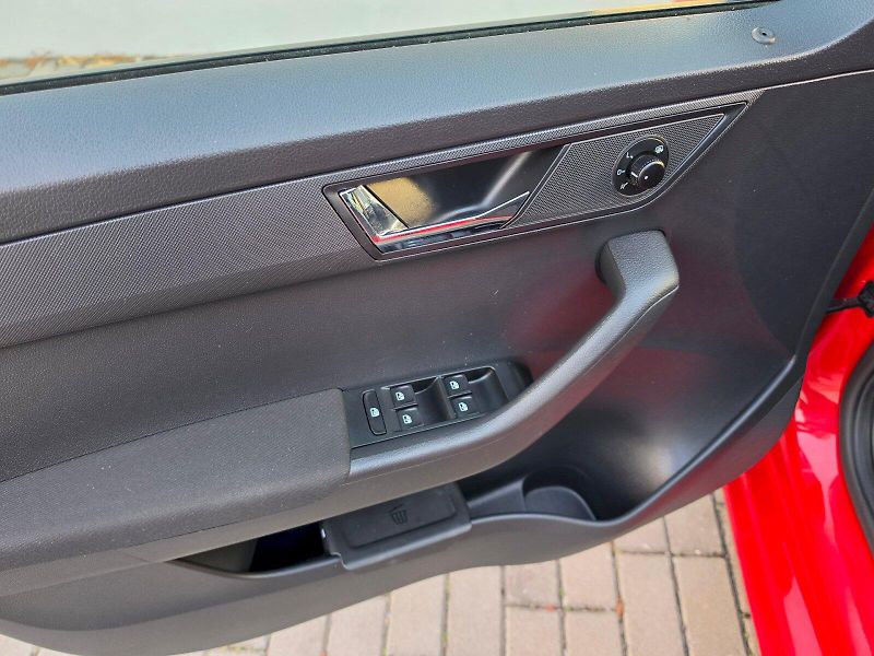 Škoda Fabia (2016) 1,2TSI 66KW STYLE*REZERVACE - fotka 21 z 29