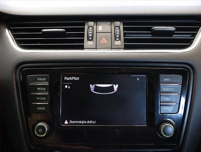 Škoda Octavia (2015) Ambition Plus 1.6 TDI - fotka 16 z 20