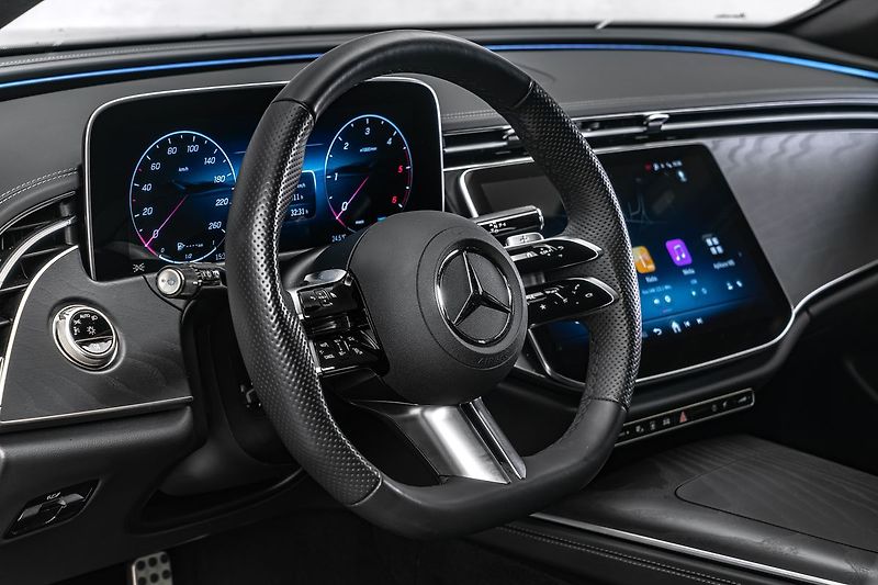 Mercedes-Benz Třídy E d 4M AMG Nezávislé Burmester - fotka 15 z 22