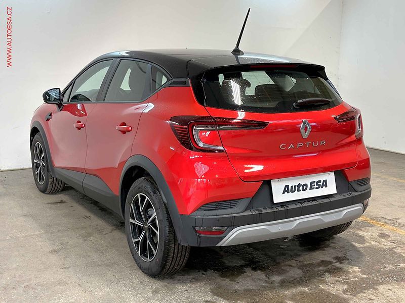 Renault Captur (2024) 1.0TCe, 1.maj,ČR, AC, Tempo - fotka 6 z 15