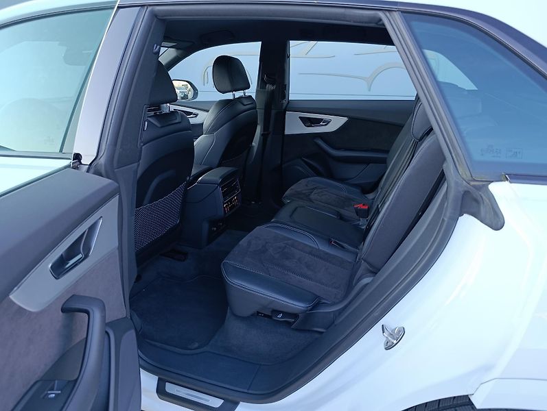 Audi Q8 50TDI QUATTRO S-LINE ČR DPH - fotka 13 z 31