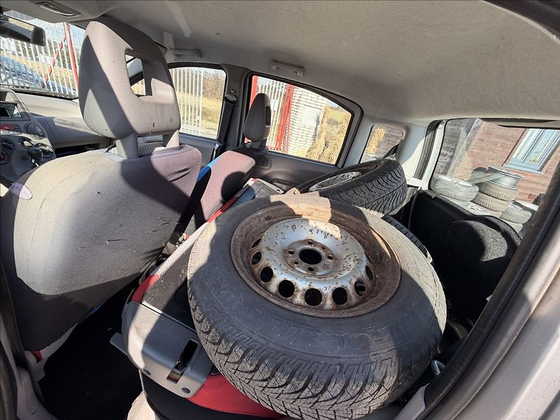 Fiat Panda 1,2 i 4X4 - fotka 12 z 18