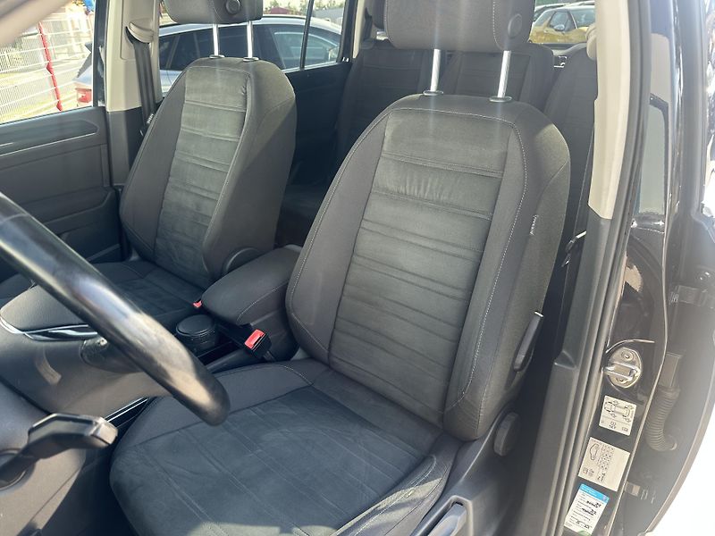 Volkswagen Touran (2015) 2.0 TDI se. knížka 7 míst - fotka 10 z 43