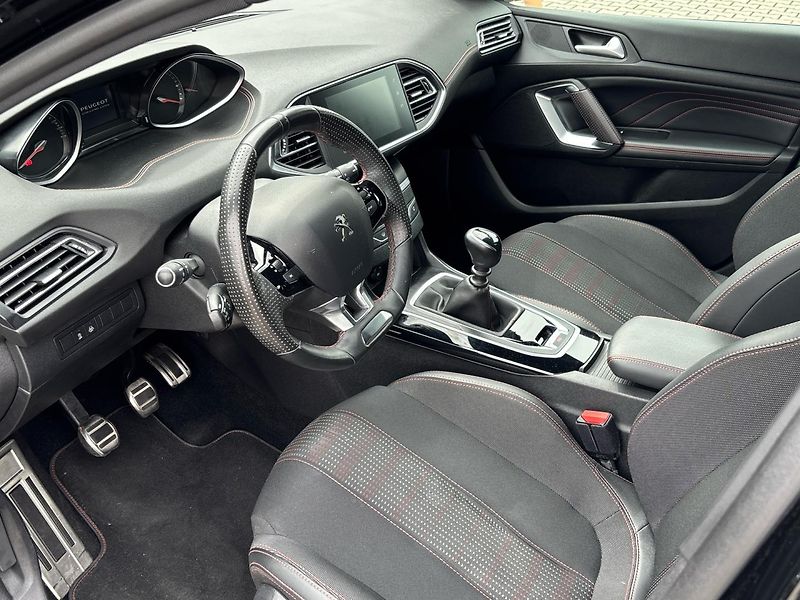 Peugeot 308 Kombi 308 - fotka 6 z 26