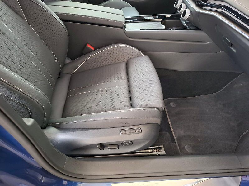 Škoda Superb (2025) SPORTLINE TS 195/2.0 A7A - fotka 24 z 31