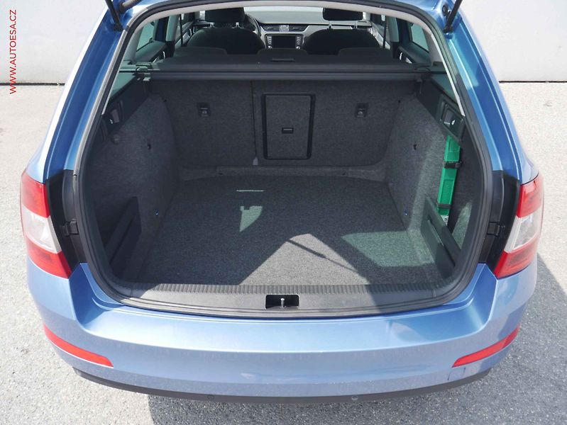 Škoda Octavia (2014) 2.0TDi, ČR, Style, DSG, navi - fotka 7 z 15