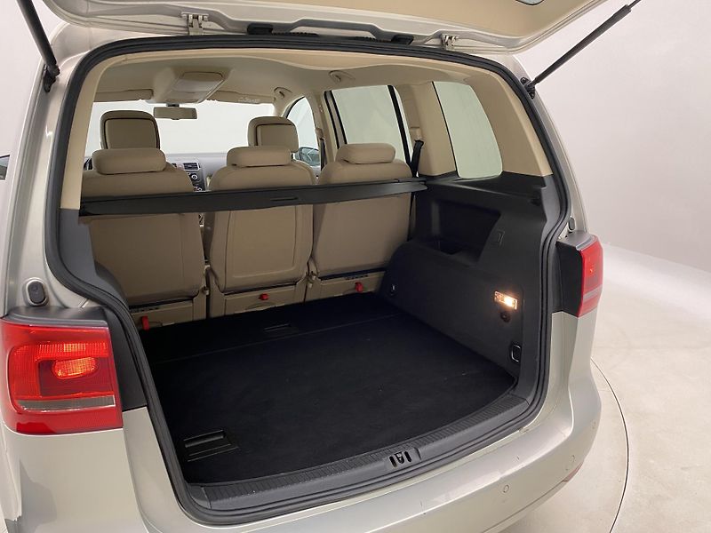 Volkswagen Touran 1.6TDI 77kW  - fotka 6 z 30