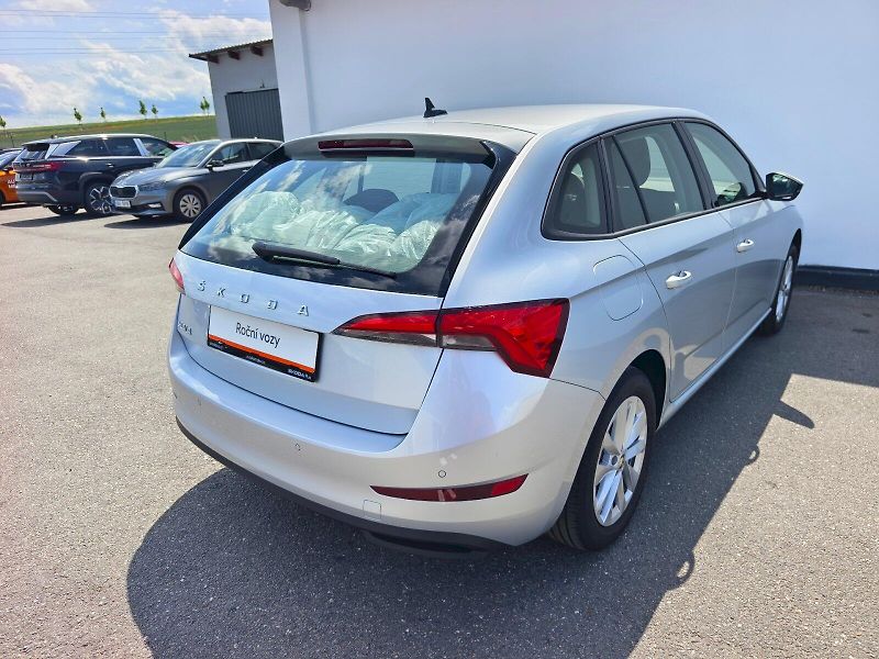 Škoda Scala (2024) AMB TS 81/1.0 M6F - fotka 2 z 26