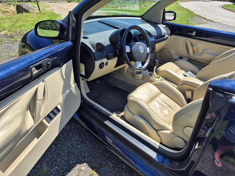 Volkswagen New Beetle (2003) 2.0i  85Kw  - fotka 15 z 23