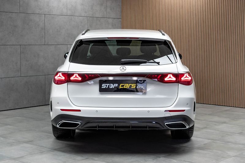 Mercedes-Benz Třídy E E 220d AMG*TAŽNÉ*ZÁRUKA*ČR 1.M - fotka 5 z 42