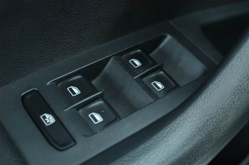 Škoda Octavia (2014) 1.2 TSI, Serv.kniha, Tempomat - fotka 15 z 17