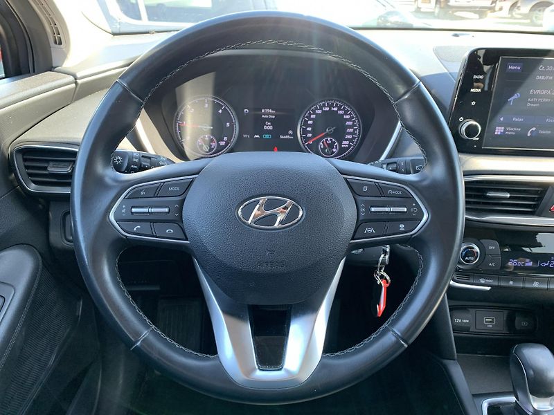 Hyundai Santa Fe COMFORT 2.2 CRDi 148kW - fotka 16 z 29