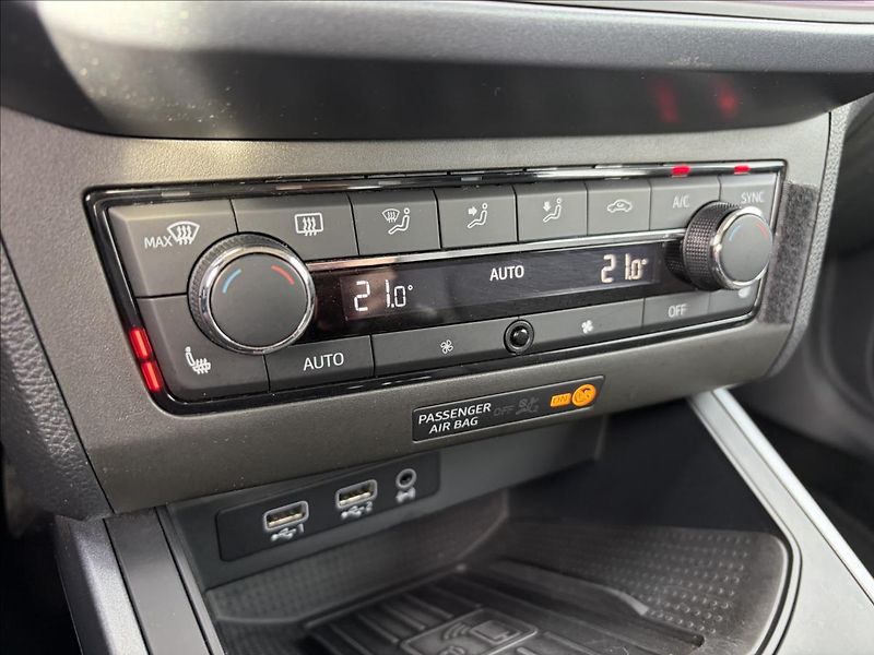 Seat Arona 1,0 TSi  ACC,Kessy,Tažné,Navig - fotka 22 z 50