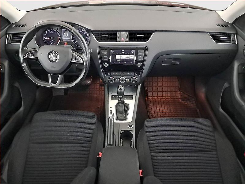 Škoda Octavia (2015) Style 2.0 TDI, Automat, Navi - fotka 8 z 19