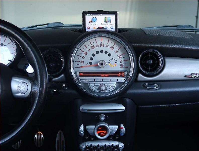Mini Clubman (2010) Cooper S, LPG, Navi, Tempomat - fotka 12 z 15