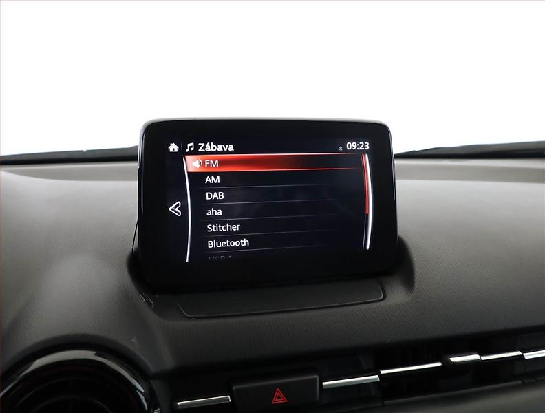 Mazda CX-3 (2017) Revolution 2.0 Skyactiv-G - fotka 12 z 17