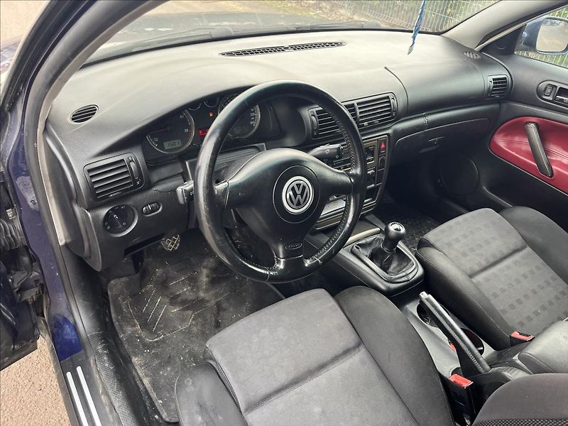 Volkswagen Passat 1.9 TDi NA NÁHRADNÍ DÍLY - fotka 9 z 24