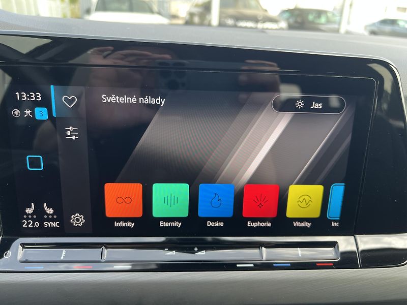 Volkswagen Golf Variant (2022) 1,5TSi 110kW STYLE DSG - fotka 19 z 41