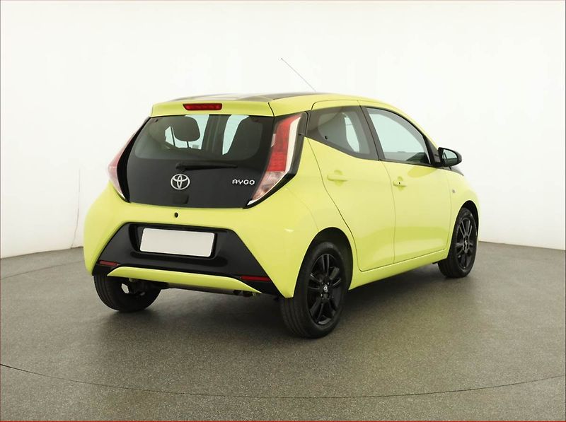 Toyota Aygo (2016) 1.0 VVT-i, Automat, ČR,1.maj - fotka 5 z 18