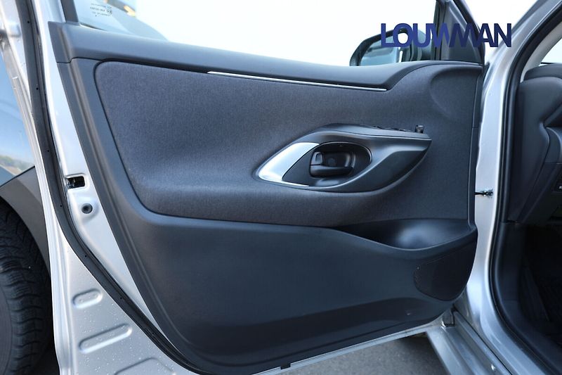 Toyota Yaris 1.5L HEV CVT  Comfort - fotka 13 z 23