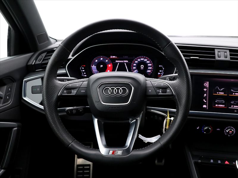 Audi Q3 2,0 35TDI  S-tronic CZ S-line - fotka 18 z 39
